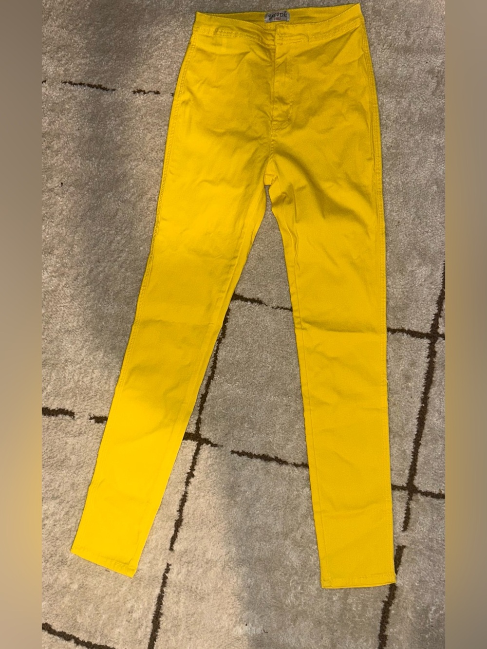 High-Rise Skinny Jeans in Bright Yellow